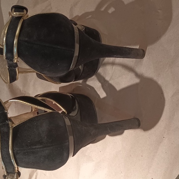 Michael kors platform black suede with gold trim shoes size 6 and 1/2 medium - Picture 5 of 10